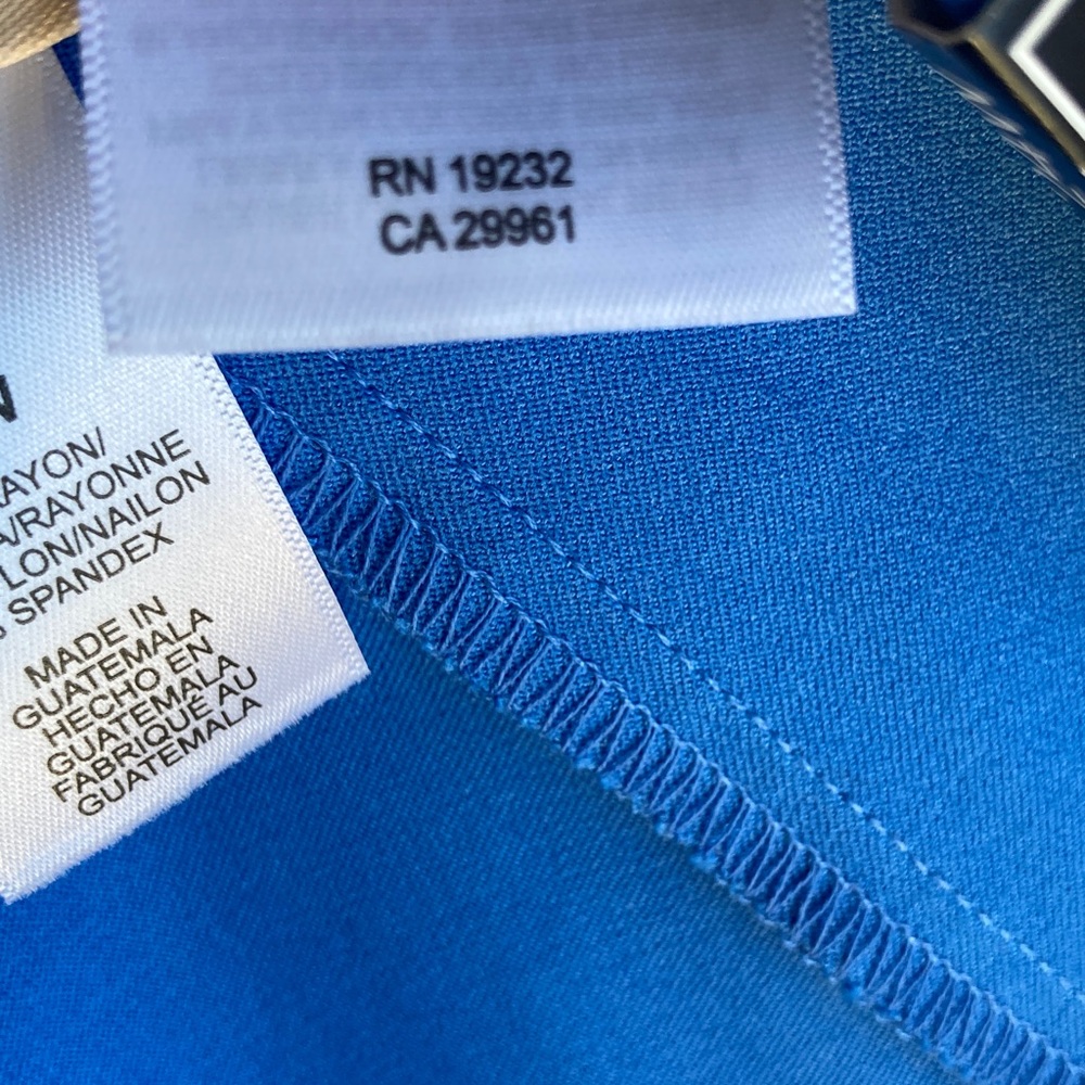 Alfred Dunner allure Capri pant tummy slimming super stretch azure blue 24W - Picture 16 of 17